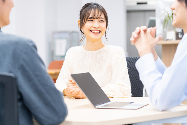 生肖牛、狗及羊做事沉稳又低调，面对问题不会慌了手脚，容易成为职场佼佼者。(示意图/shutterstock/达志)