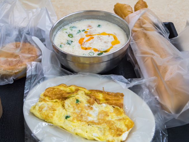 鸡蛋、豆浆等黄豆制品是国人常见的过敏原。（示意图，Shutterstock／达志）