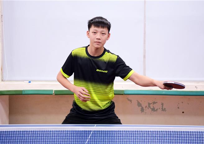 年仅13岁的至正国中廖堉棋，顺利选上Ｕ15桌球国手，成为屏东县20年来第一人。（林和生摄）