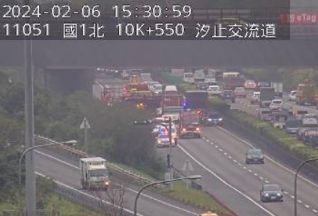 現場畫面。（圖 / 翻攝自高速公路1968）