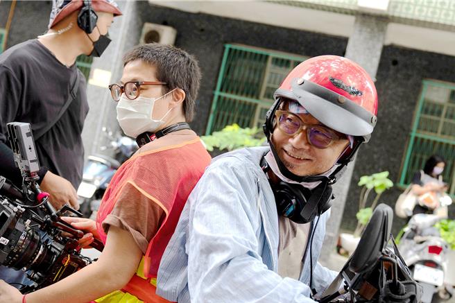 《（真）新的一天》是导演陈宏一（右）与摄影师余静萍的5度合作。（海鹏提供）