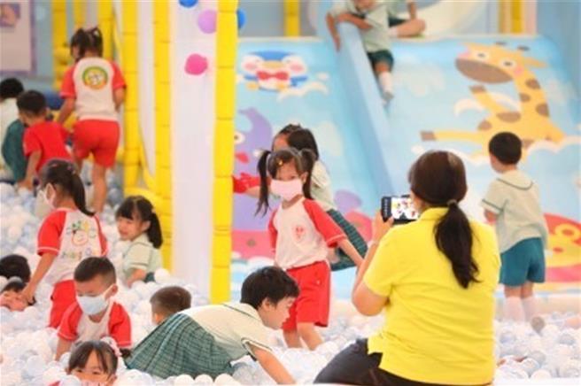 农历新年假期将至，基隆市政府6日宣布，基隆各区室内儿童乐园在今年春节期间除了除夕（2月9日）休园外，将保持营运，在春节期间持续迎接游客，为喜爱游乐的大小朋友提供一个欢乐的休閒场所。（基隆市社会处提供／徐佑升基隆传真）