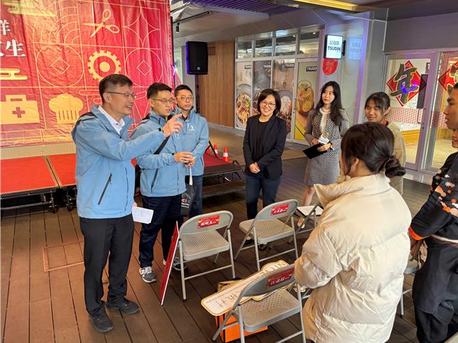 新北教育局長張明文鼓勵建教生多元發展。（新北市教育局提供）