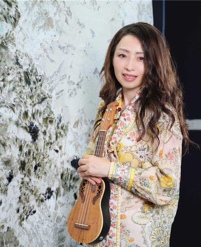 戚小恋新音乐作品成绩亮眼，感谢粉丝一路以来支持。（源瑗园 San ＆ Cloudia Studio提供）