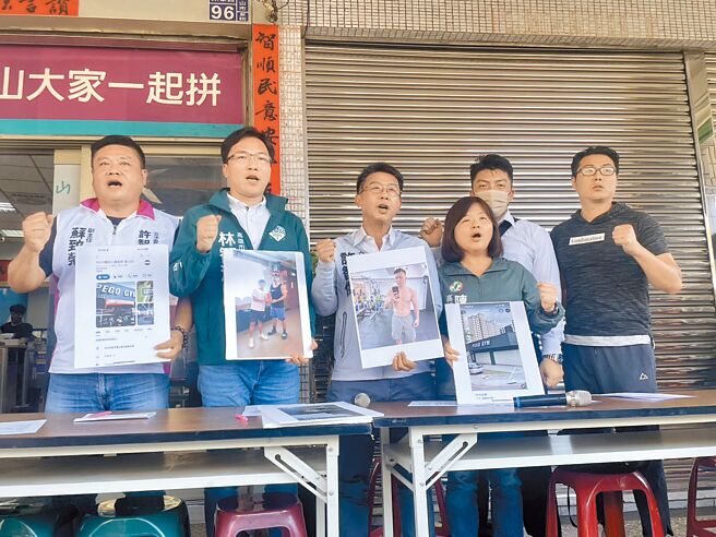 民进党籍立委许智杰（左三）日前接获多位家长陈情，称「体育人文创事业股份有限公司」恶性倒闭，导致消费者购买的体育课程无法兑换，粗估上千人受害。（洪浩轩摄）