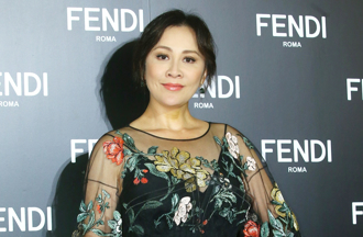 劉嘉玲同框朱茵 沒生子女慘被酸：60歲整天拋頭露面沒意義