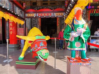 示警天熱少雨？ 正統鹿耳門聖母廟「芒神纏鞋俱全」