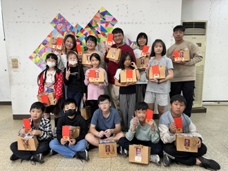 主播刘方慈甲辰龙年正能量大爆发  除夕到开工天天线上欢喜来拜年