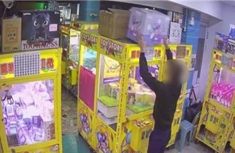 男多次夾不到史迪奇存錢筒 惱羞竊取賤賣其他台主