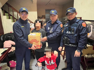 男工作「脊椎摔傷」 僅能打零工賺微薄薪！一家八口靠他養