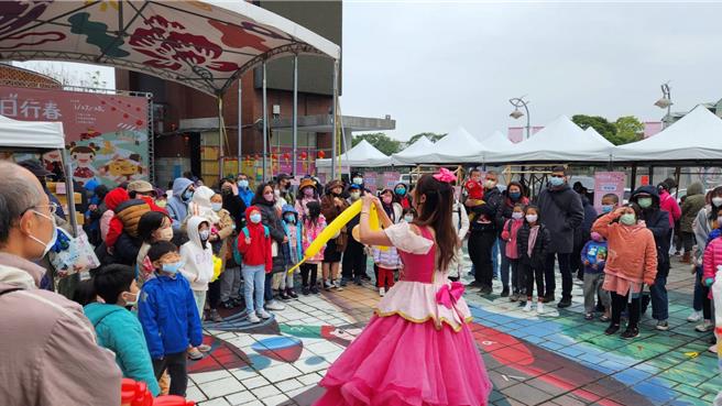 桃園客文館大年初四及初五舉辦新春活動，歡迎民眾參加。(客家局提供／呂筱蟬桃園傳真)