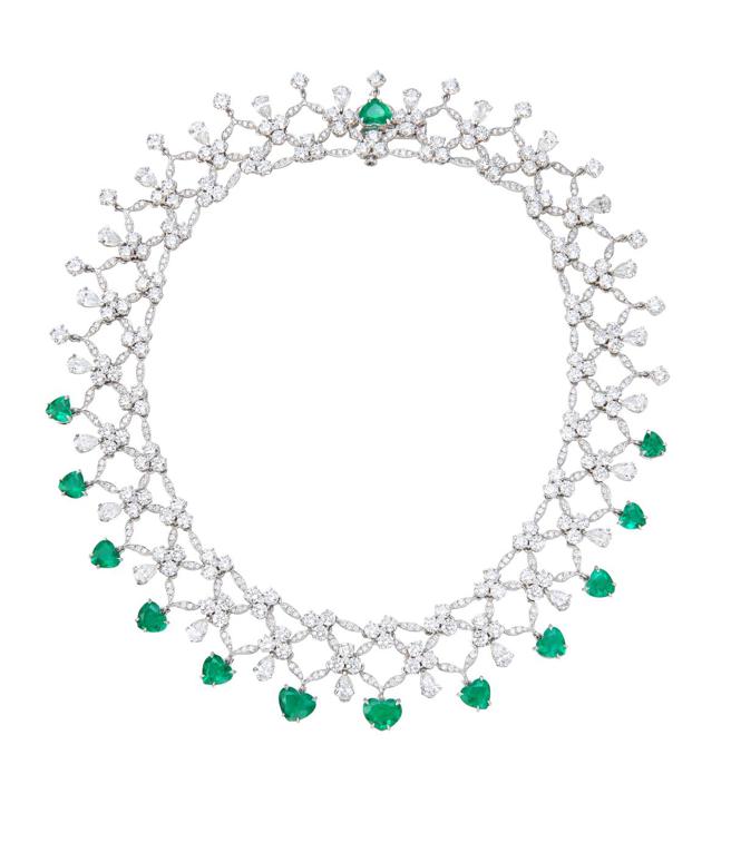 蕭邦Red Carpet系列鑽石祖母綠項鍊，約1708萬元。（CHOPARD提供）