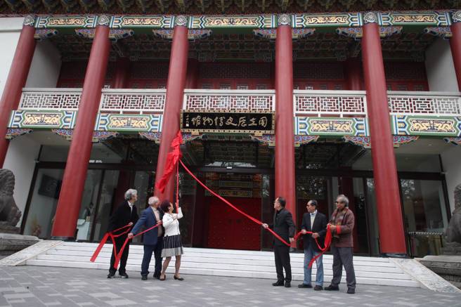 國立歷史博物館7日舉辦「在這裡，與大家相遇」揭牌儀式。（劉宗龍攝）