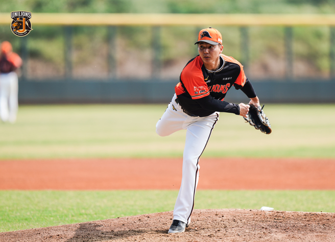 今年加入統一獅的郭俊麟首次在隊內賽出賽，先發2局失1分。（統一獅提供）