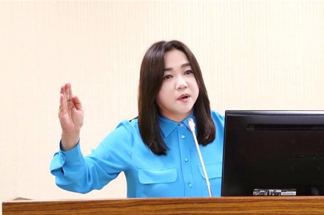 中央地方都验出台糖猪有瘦肉精，立委马文君7日在脸书发文，奉劝执政党应该叫王必胜下台。（马文君提供／杨静茹南投传真）