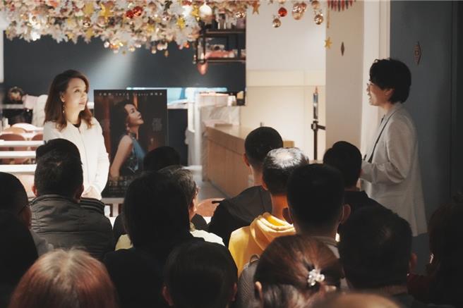 辛晓琪日前和歌迷聚会庆生。（同学影音提供）