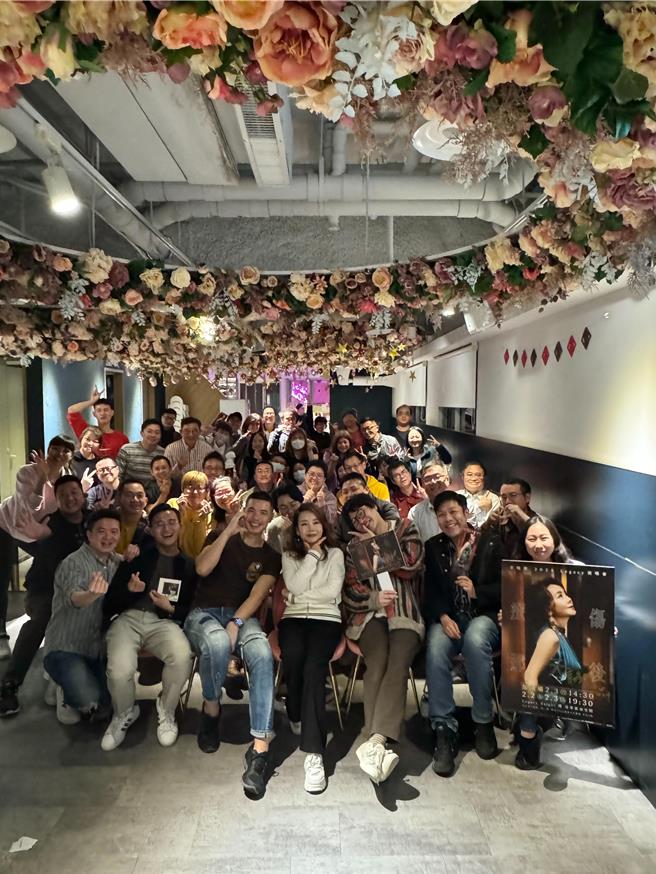 辛晓琪日前和歌迷聚会庆生。（同学影音提供）