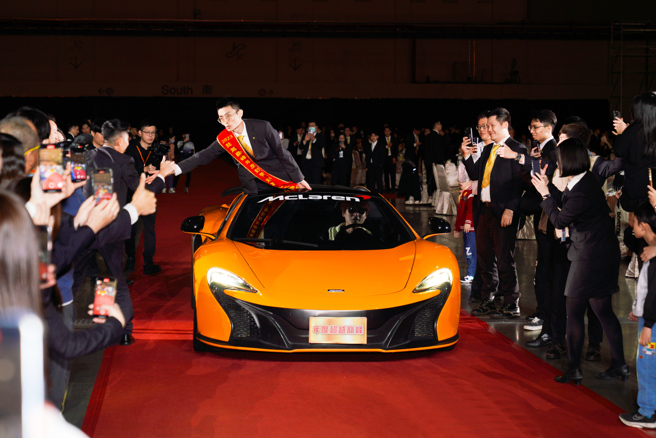 2023年永庆房屋年度业绩冠军由吴政阳赢得，创造8为数年收入！图片/永庆房屋提供