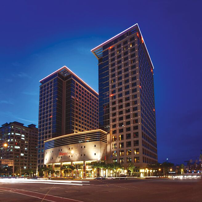 丰邑机构下饭店推229寿星活动。图／新竹丰邑喜来登提供