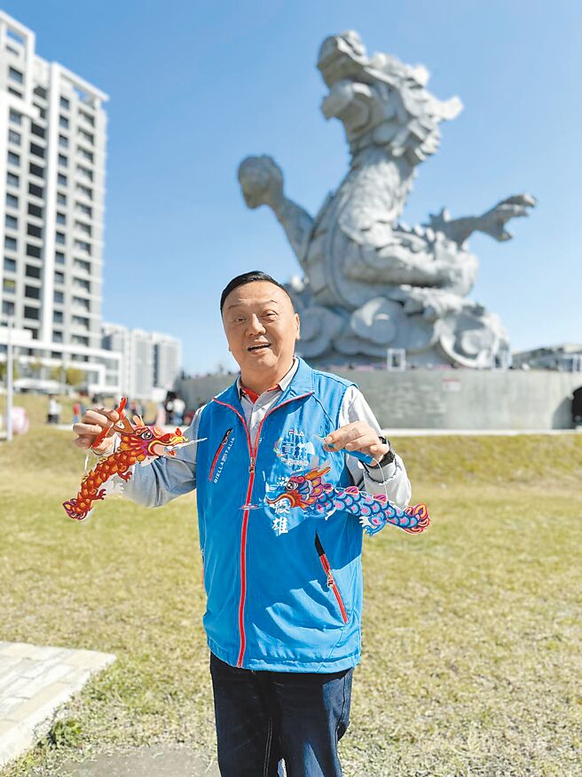 彰化县员林市长游振雄在脸书公布，今年「龙年小提灯」的超萌造型，吸引民眾目光。（翻摄员林市长脸书／吴建辉彰化传真）