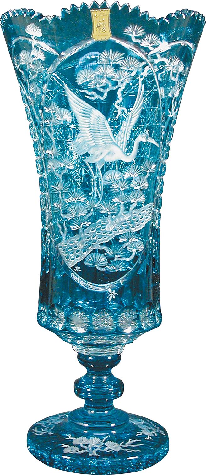 德国麦森水晶「松鹤延年」。（国裕提供）