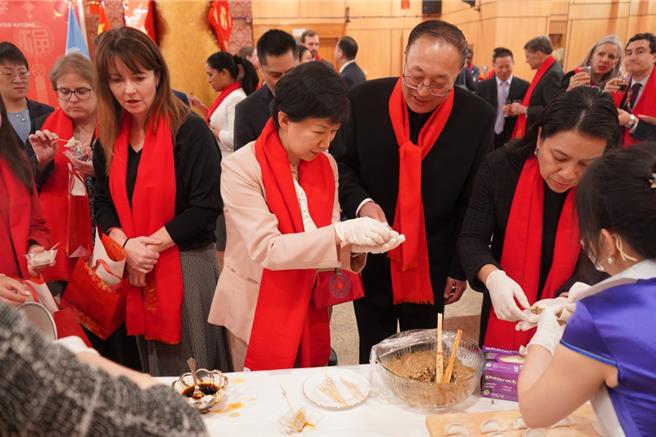 張軍：希望龍的精神能為國際社會注入強大動力。（大陸常駐聯合國代表團）