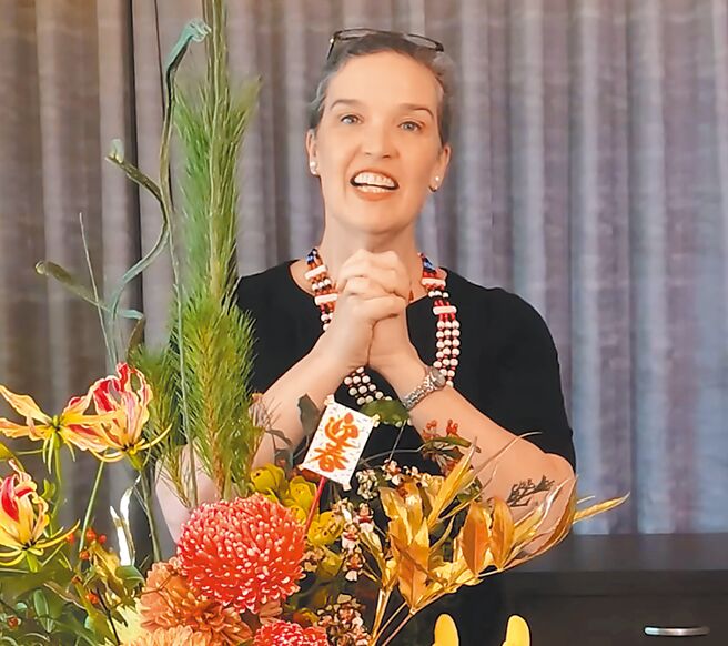 美國在台協會台北辦事處長孫曉雅7日發布賀歲影片，向大家拜年。（摘自AIT官網）