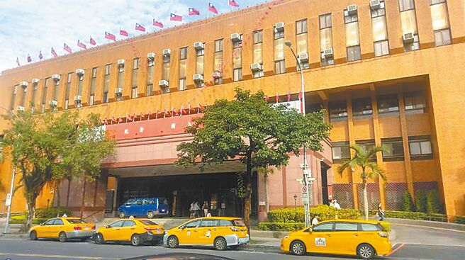 法务部（见图）依《台波刑事司法合作协定》向波兰方提出引渡刘嫌返台归案，创下自外国引渡外逃犯嫌返台的首例。（陈志贤摄）