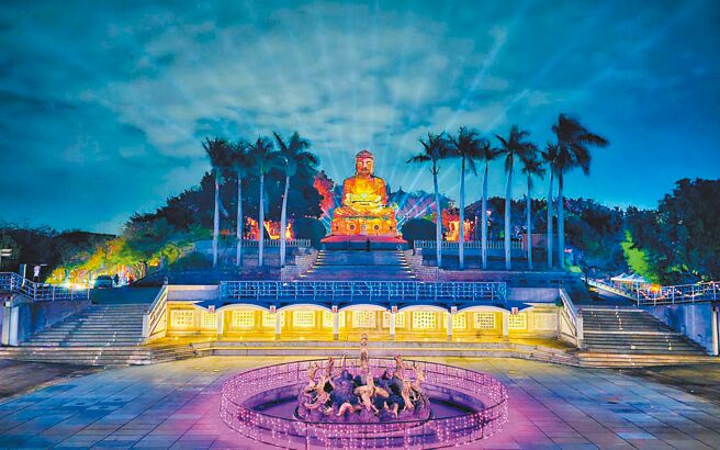 「彰化2024月影灯季」即日起持续到3月3日每天晚上5点30分至10点有璀璨灯光，晚上6点起每半小时有大佛光雕秀。（彰化县政府提供／孙英哲彰化传真）