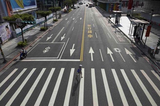 台北除夕就像是空城，网友惊嘆就跟三级警戒的时候一样。图为三级警戒的时候的画面。（本报系资料照）