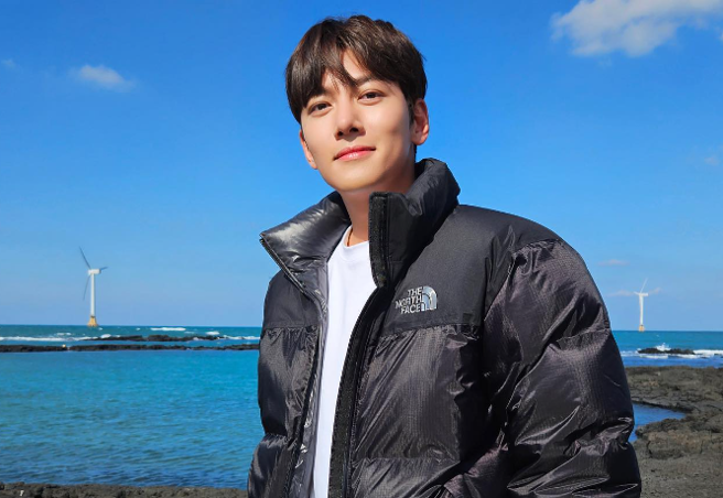 池昌旭排戏抽菸引眾怒。（图／池昌旭IG）