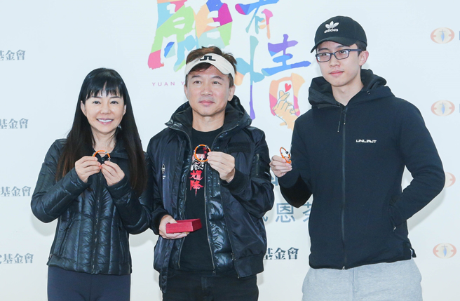 狄莺和孙鹏先前砸了上千万救孙安佐返台。（图／中时资料照）