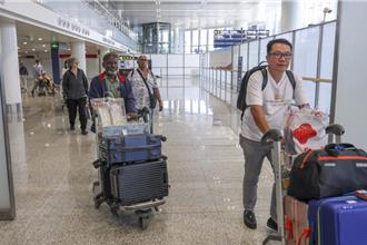 免簽入境海南新政第二天 新加坡2班機搶頭香