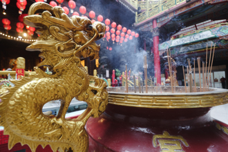 初五迎財神 命理師揭6致富祕法 錢包曬太陽聚財