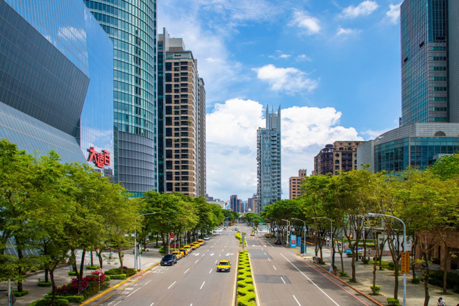 高中生炫耀家裡在板橋有4間房，以後光靠收租就可爽過。（圖：shutterstock／達志）