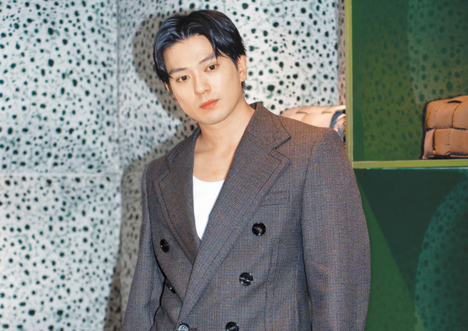 「最帅索隆」新田真剑佑被爆耍大牌。（图／中时资料照）