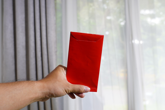 醫師除夕安太座「1讚10元」，超狂總金額曝光，引起網友討論。（圖：shutterstock／達志）