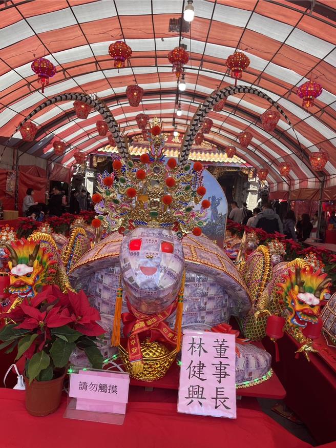 價值160萬的大金龜王。(山本富也提供)