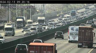 初五收假省道塞 蘇花改、台2線萬里大武崙下午湧車潮