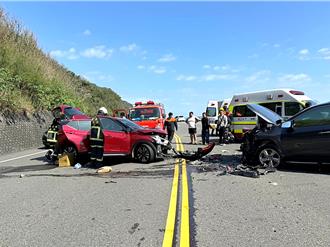 春节返工日出「撞」况！南迴公路2休旅车事故 酿4人伤