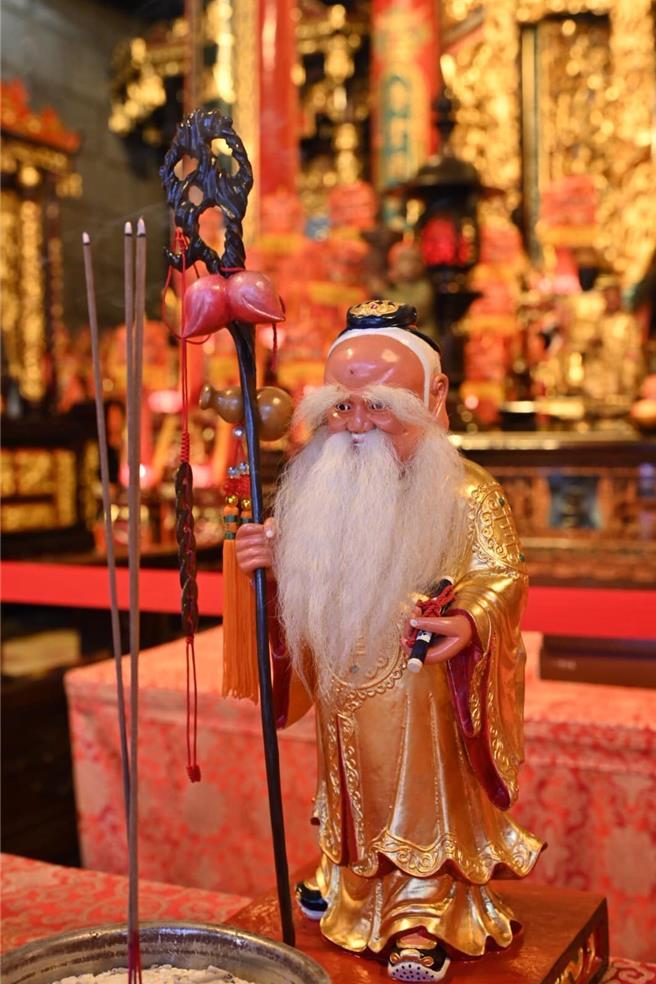 桃园市民政局推荐走春探访月老庙，特别整理全桃园7家供奉月老神君的宫庙，提供拜庙攻略，希望月老神君神助攻，助民眾在新春觅得良缘。(民政局提供／蔡依珍桃园传真)