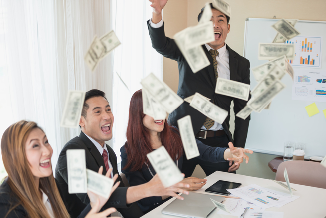 生肖虎、羊、馬、猴及雞開工後財運走上坡，投資眼光精準，理財獲利機率高。（示意圖：shutterstock／達志）