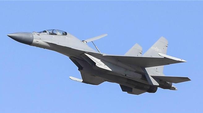 中方空军歼-16战机。（新华社）