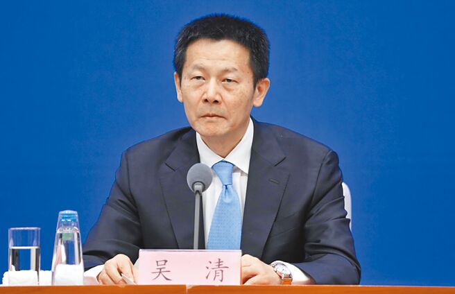 大陸證監會主席吳清新官上任三把火，除夕當天加班「亮劍」，披露2則行政處罰案件，包括：招商券商63人違規炒股、上海思爾芯未獲註冊前被查欺詐發行。（中新社）