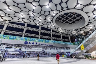 高雄火车站再造带动中心轴线延伸到爱河 这案一览山海河景观