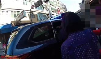 5旬婦遶境祈福突昏倒  員警鳴笛開道搶救命