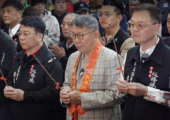 民眾黨主席柯文哲12日前往板橋慈惠宮參拜，過年期間也不在媒體鏡頭前缺席。（中時資料照／姚志平攝）