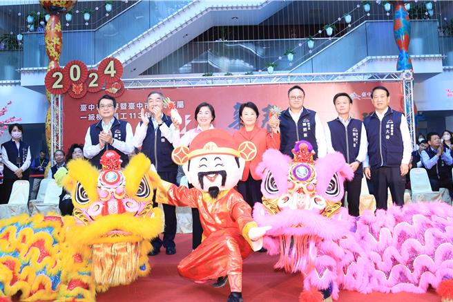 台中市議會今天舉辦新春團拜，受邀擔任台中市府市政顧問的民眾黨前立委蔡壁如未現身。(林欣儀攝)