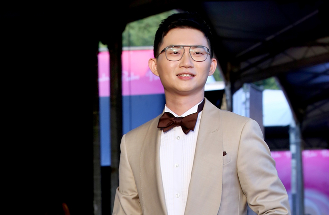 視網膜自曝昨在大街上奔跑，像是網紅晚安小雞。（圖／中時資料照）