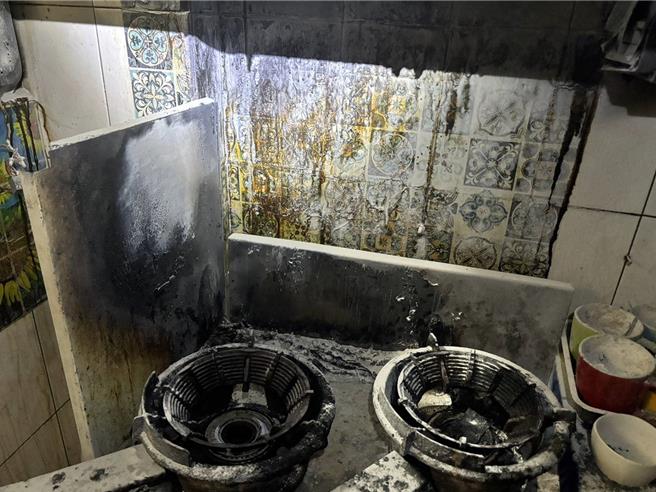 树林区中山里一家泰式餐厅因老板娘在使用油锅时不慎引发火灾。（新北消防局第五大队提供／刘玮晴新北传真）